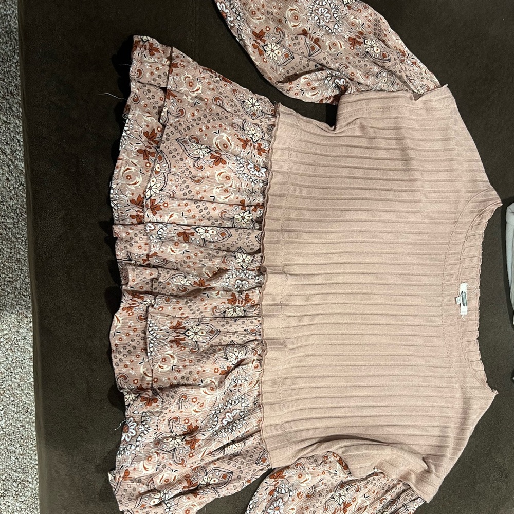 Buckle top